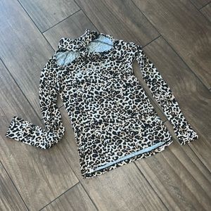 Super cute 90’s style Bebe shirt size small